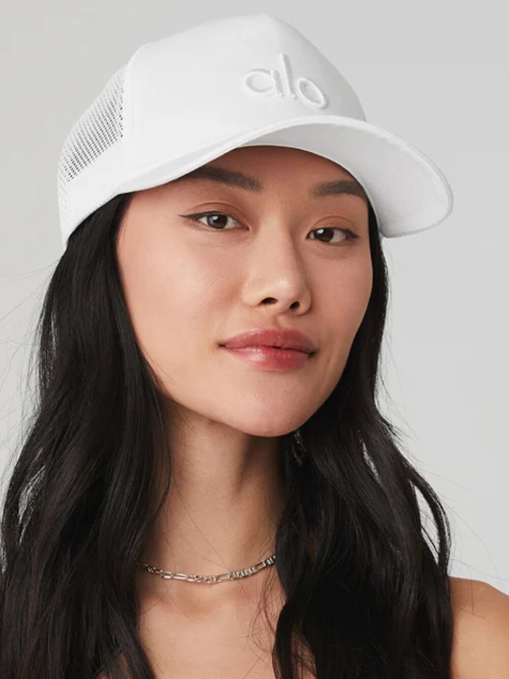 ALO Yoga District Trucker Hat, White Street Style Baseball Cap - Picture 4 of 4